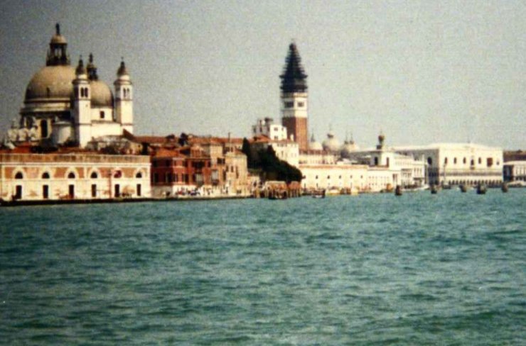 17 - Santa Maria della Salute & le Campanile
